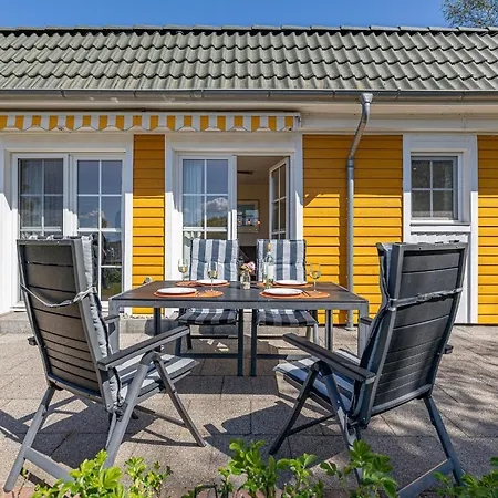 Haus Sonnenschein Missunde Holiday home